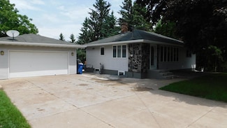 243 Demont Ave E, Saint Paul, MN 55117