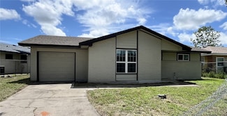 1106 Green Leaf Dr, Corpus Christi, TX 78405