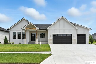 5915 N 169th St, Omaha, NE 68116