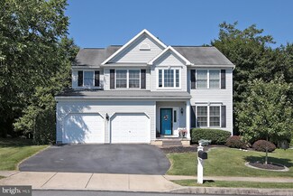 11 Sweetbriar Ln, Lebanon, PA 17046