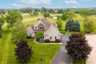 W236N8438 Clubhouse Cir, Sussex, WI 53089