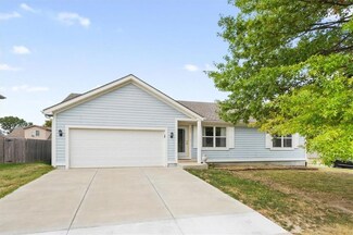924 Witch Hollow St, Gardner, KS 66030