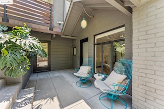 6353 Westover Dr, Oakland, CA 94611