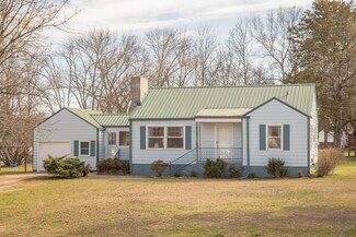 701 Forrest Rd, Fort Oglethorpe, GA 30742