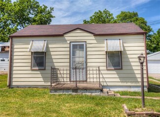 415 NW 48th Place, Des Moines, IA 50313