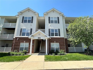 33 Kassebaum Ln Unit 303, Saint Louis, MO 63129