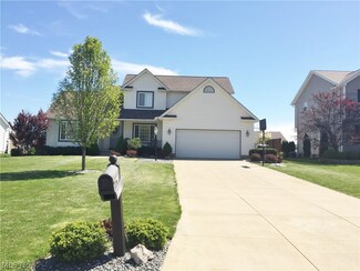 10455 Carrousel Woods Dr, New Middletown, OH 44442