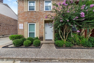 14333 Memorial Dr Unit 44, Houston, TX 77079