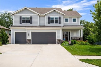 9020 SE 2nd St, Blue Springs, MO 64064