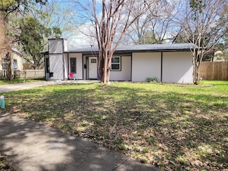 802 Highland Dr, Grand Prairie, TX 75051