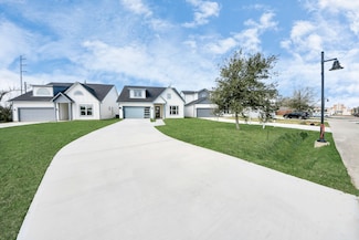 234 San Jacinto St, La Porte, TX 77571