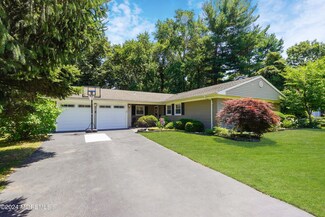 159 Fordham Dr, Matawan, NJ 07747