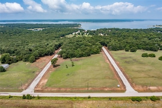 32 N Landing Loop, Mead, OK 73449