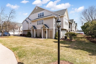47 Collura Ln, Clifton, NJ 07012