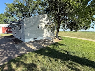 1N479 Schrader Rd, Maple Park, IL 60151