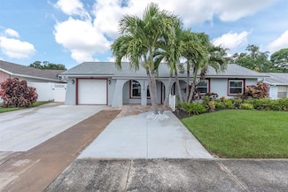 10038 84th St, Seminole, FL 33777