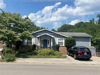 138 Woodbridge Dr, Charleston, WV 25311