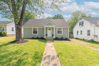 204 Elmwood Dr, Lexington, KY 40505