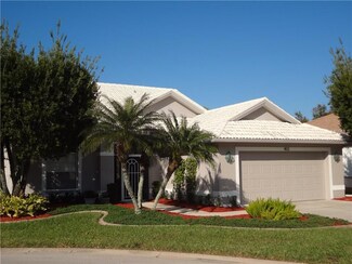 403 Pinewood Lake Dr, Venice, FL 34285