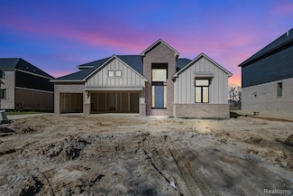 45070 Twin River Dr, Macomb, MI 48044