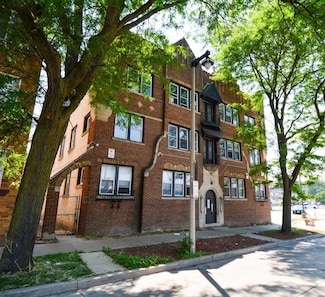 2613 W Capitol Dr, Milwaukee, WI 53206