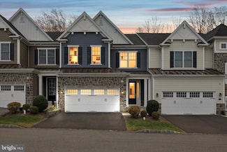 4 White Field Ct, Ambler, PA 19002