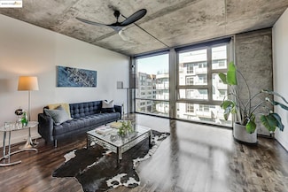 311 Oak St Unit 703, Oakland, CA 94607