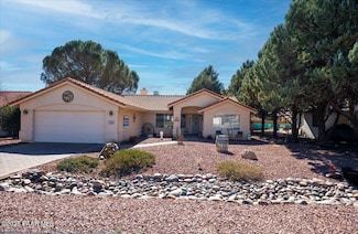 11055 E Lariat Ln, Dewey, AZ 86327