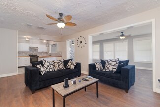 4406 Rosegate Dr, Spring, TX 77373