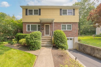 17 Shady Ln, Scarsdale, NY 10583