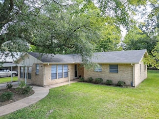 506 N Pacific St, Mineola, TX 75773