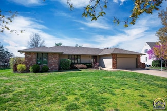 7221 SW Wattling Ct, Topeka, KS 66614