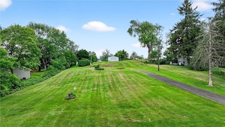 88 Mingo Circle Dr, Finleyville, PA 15332