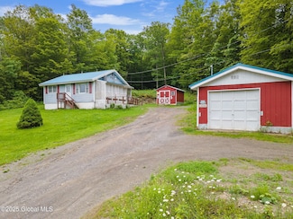 334 Greenbush Rd, Warnerville, NY 12187