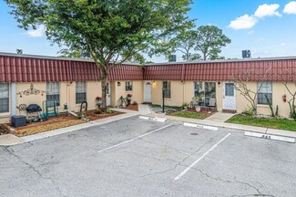 842 Salem Ln, Lake Worth, FL 33467