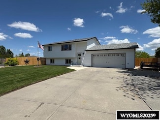 2122 E 23rd St, Casper, WY 82601