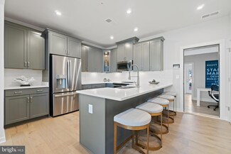 218A Park Central Terrace, Manassas Park, VA 20111