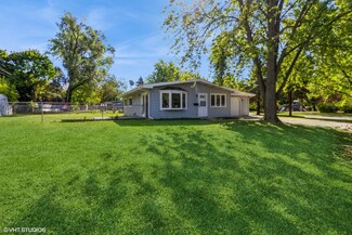 26 Hampton Rd Unit 4, Montgomery, IL 60538