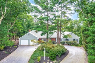 5 Thoreau Cir, Winchester, MA 01890