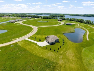 2200 W 9th St, Albert Lea, MN 56007