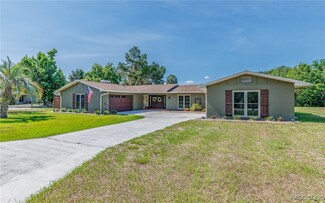 7420 W Golf Club St, Crystal River, FL 34429