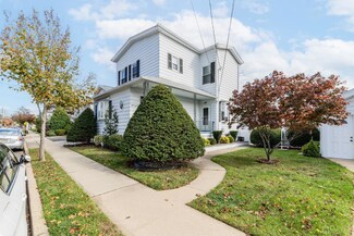 411 7th St, Carlstadt, NJ 07072