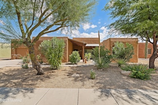 8049 W Black Eagle Ct, Tucson, AZ 85757