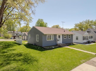 1180 Bourland Ave, Waterloo, IA 50702