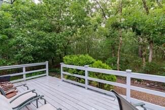 10 Saddle Club Rd, Edgartown, MA 02539