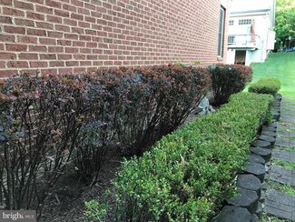 7901 Tysons Executive Ln, Dunn Loring, VA 22027