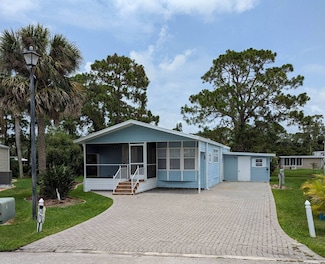 587 Lake Dr Unit 587, Titusville, FL 32780