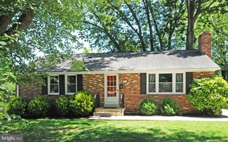 7505 Long Pine Dr, Springfield, VA 22151