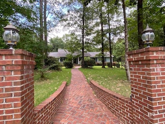 160 Mockingbird Ln, Monroeville, AL 36460