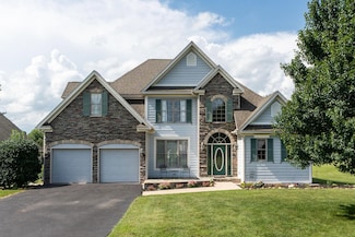 31 Hampton Dr, Stuarts Draft, VA 24477